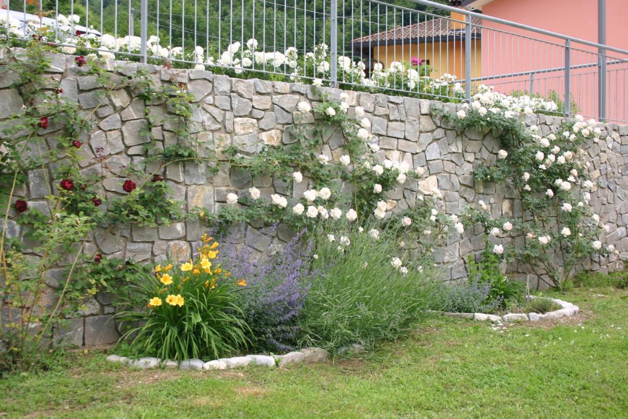 Pikes Villa Pulfero Exterior photo