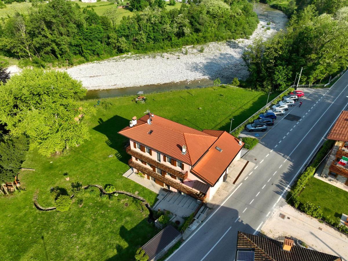Pikes Villa Pulfero Exterior photo
