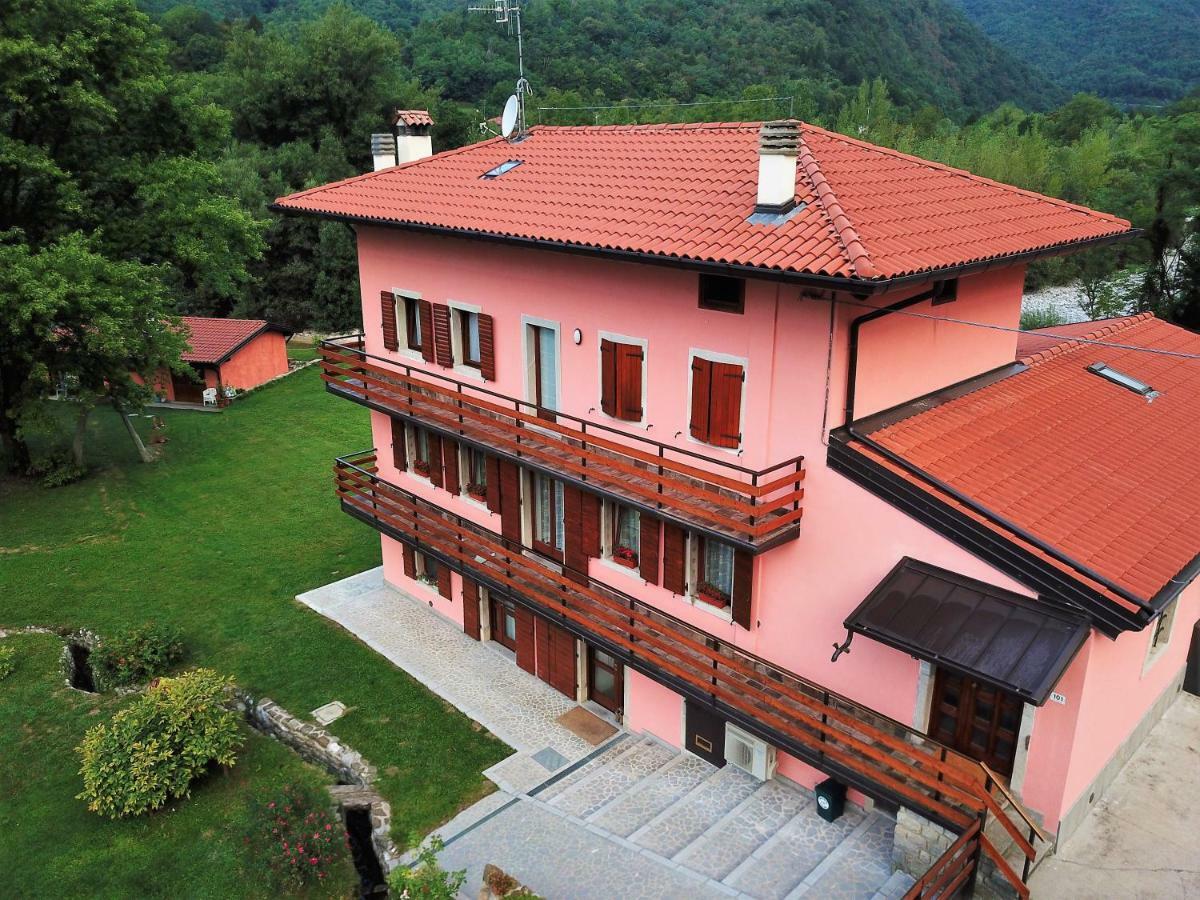 Pikes Villa Pulfero Exterior photo